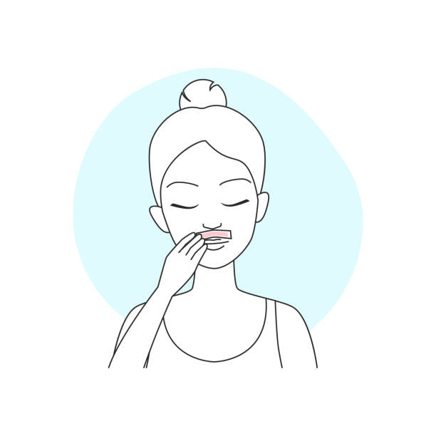 SHOULD YOU MOISTURIZE AFTER WAXING UPPER LIP?